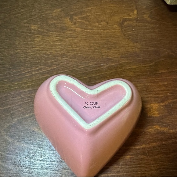 Chantal Ceramic Heart Shaped Measuring cups - Picture 5 of 10